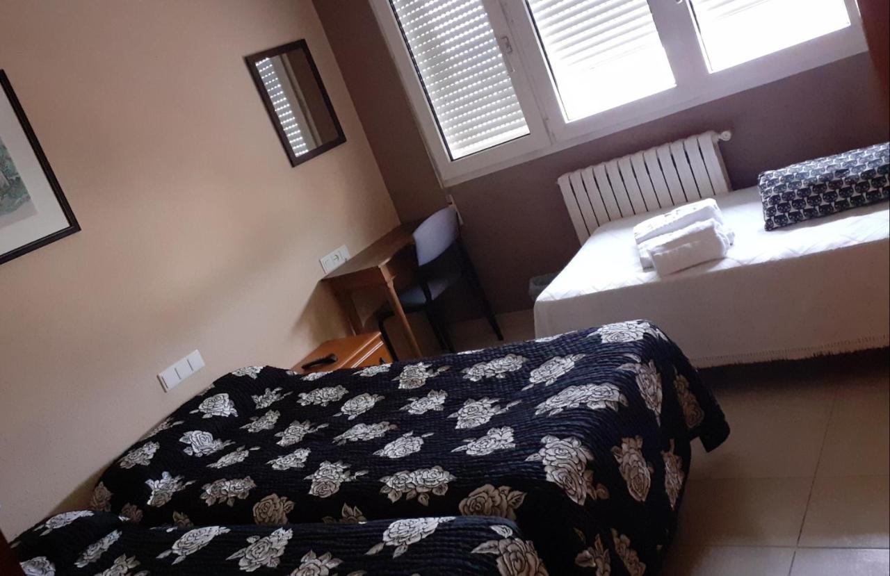 Hostal Monteclaro Ponferrada Extérieur photo