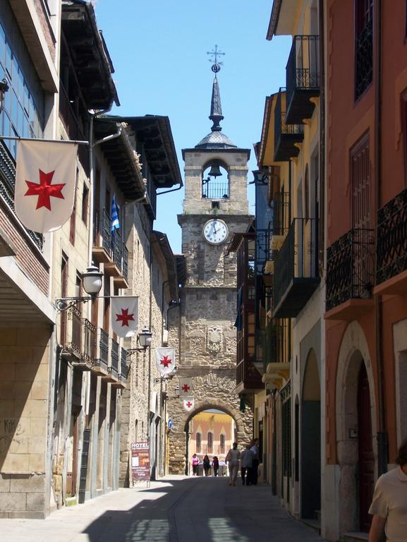Hostal Monteclaro Ponferrada Extérieur photo
