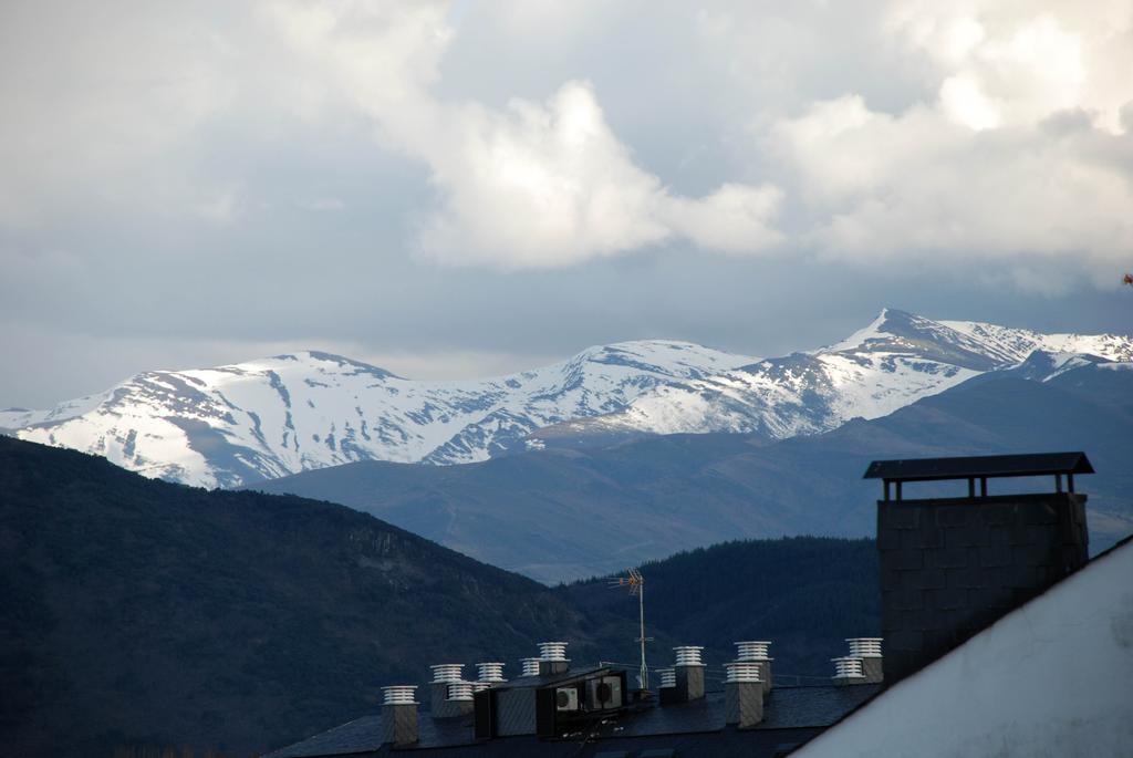 Hostal Monteclaro Ponferrada Extérieur photo